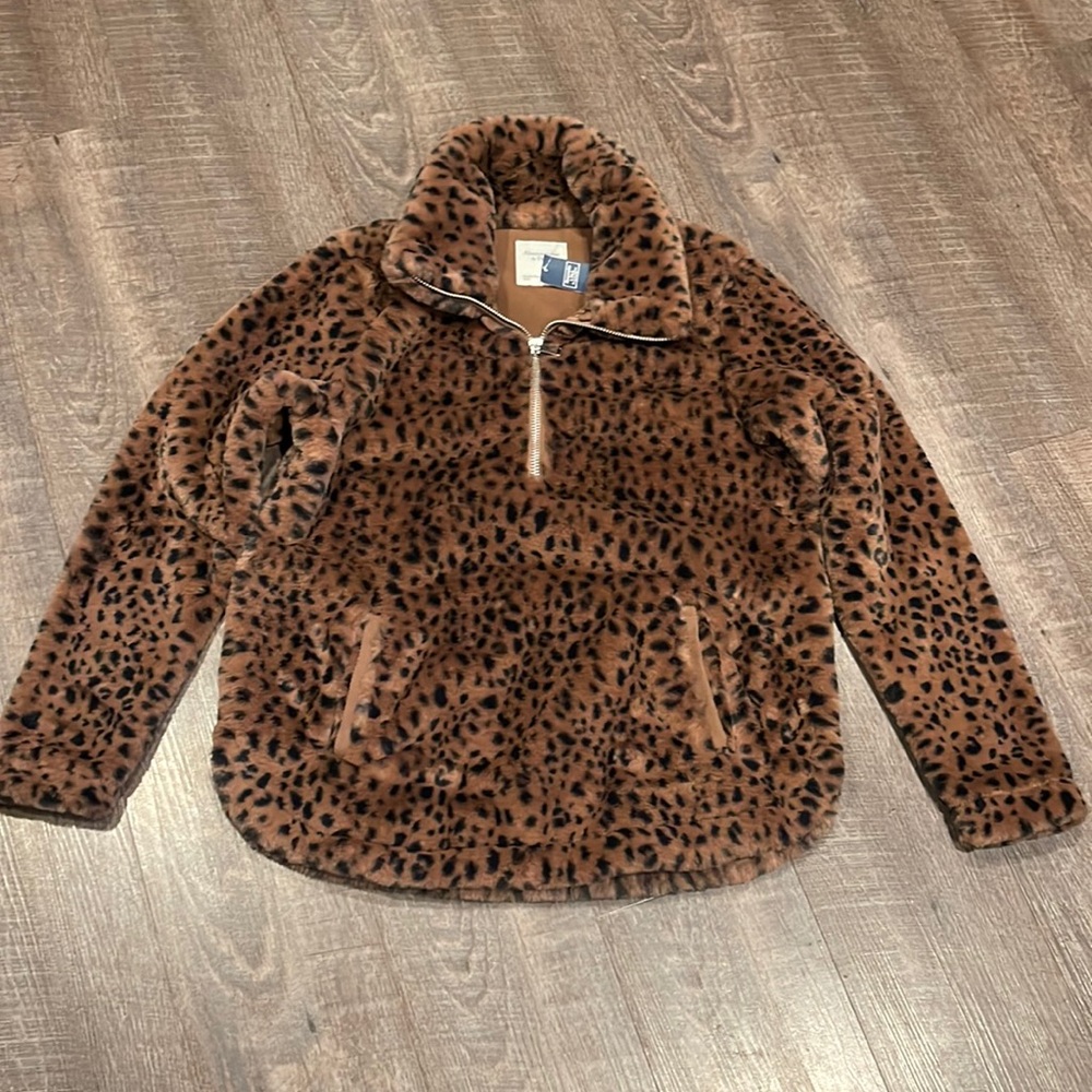 Abercrombie and Fitch, plush faux fur zip front pull over